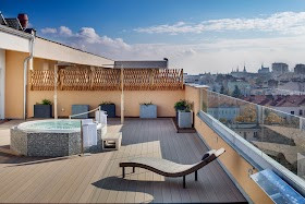 AVANTI Hotel