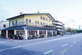 Green Bar