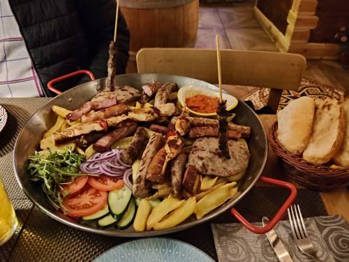 Masová směs na grilu