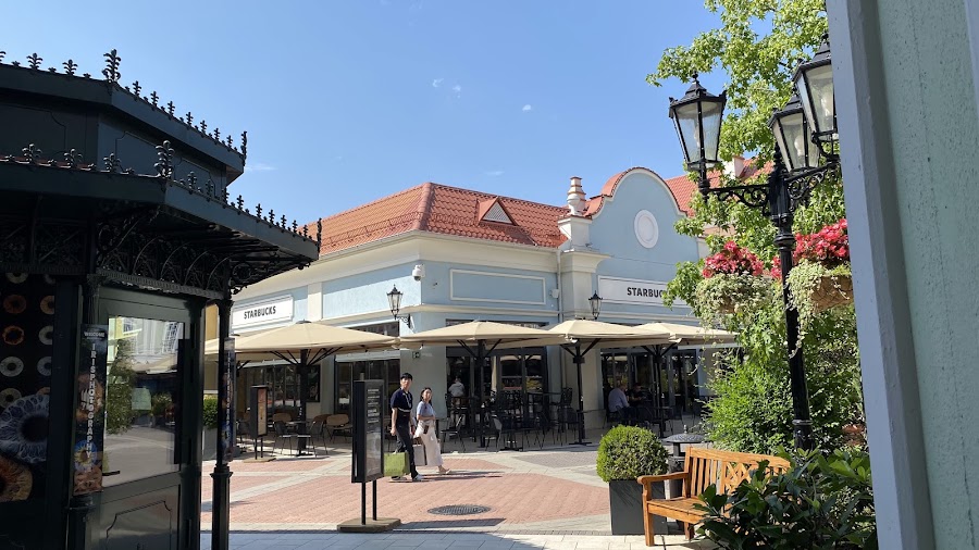 Starbucks — fotka 4