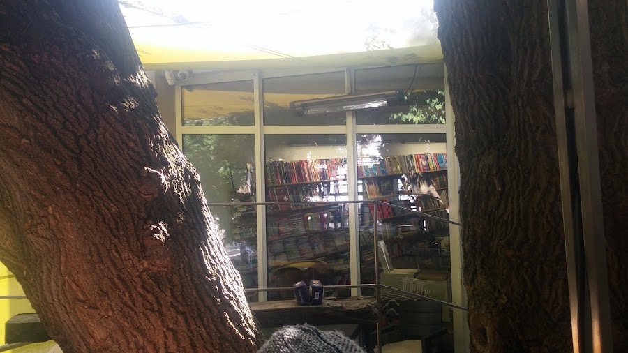 KNIHA, BOOK-café — fotka 1