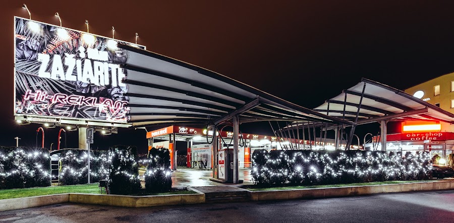 Autoumyváreň Dunajská - car shop & coffee — fotka 3