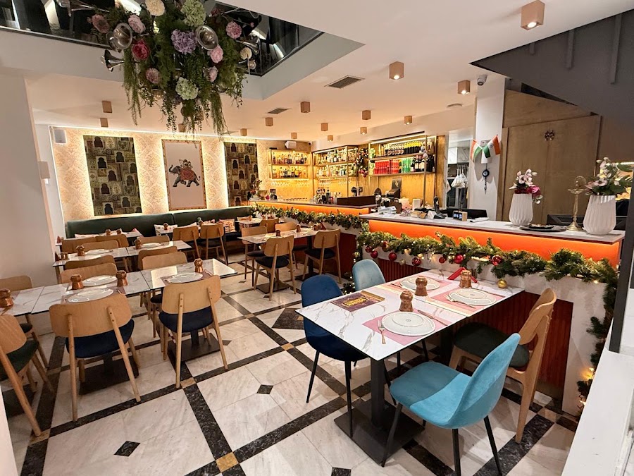 Golden Indian Haveli (Indian Restaurant & Bar) — fotka 1