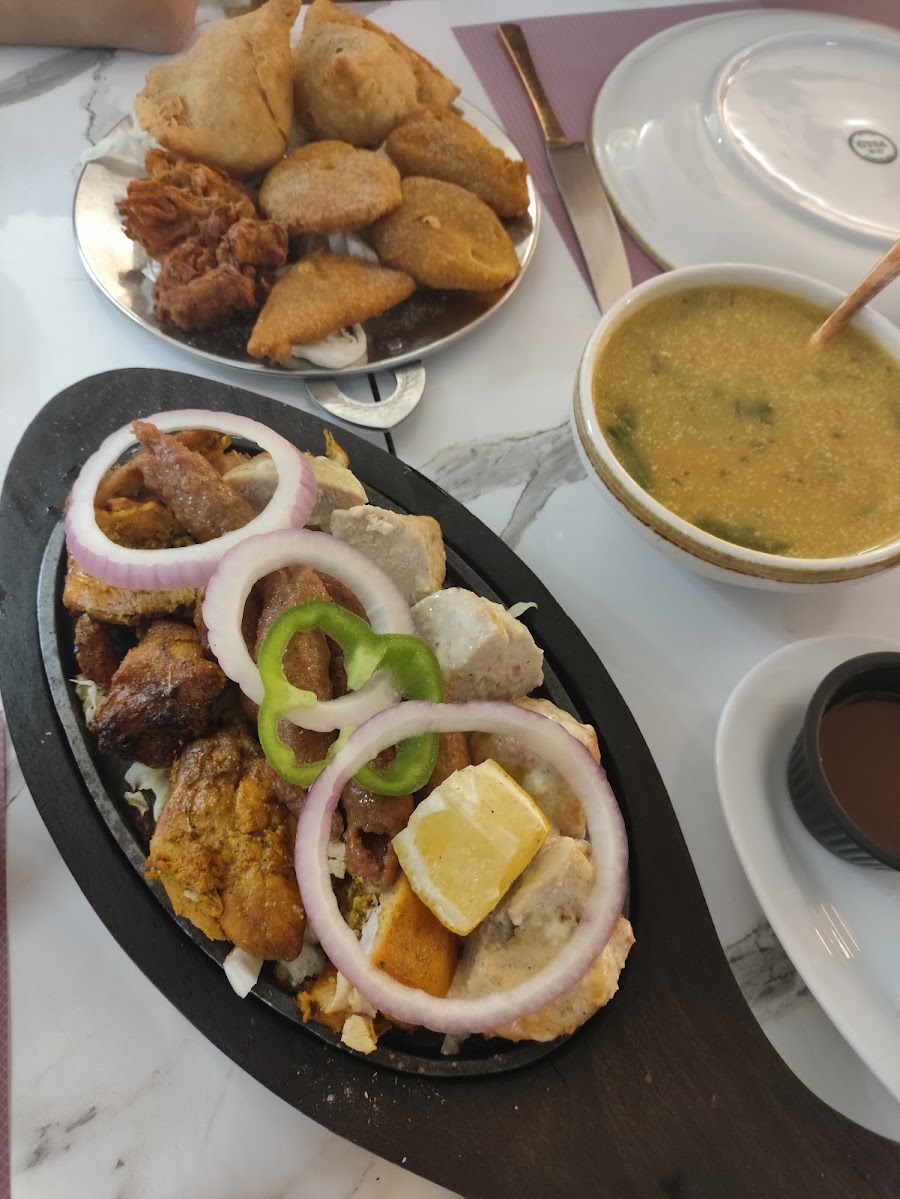 Golden Indian Haveli (Indian Restaurant & Bar) — fotka 3