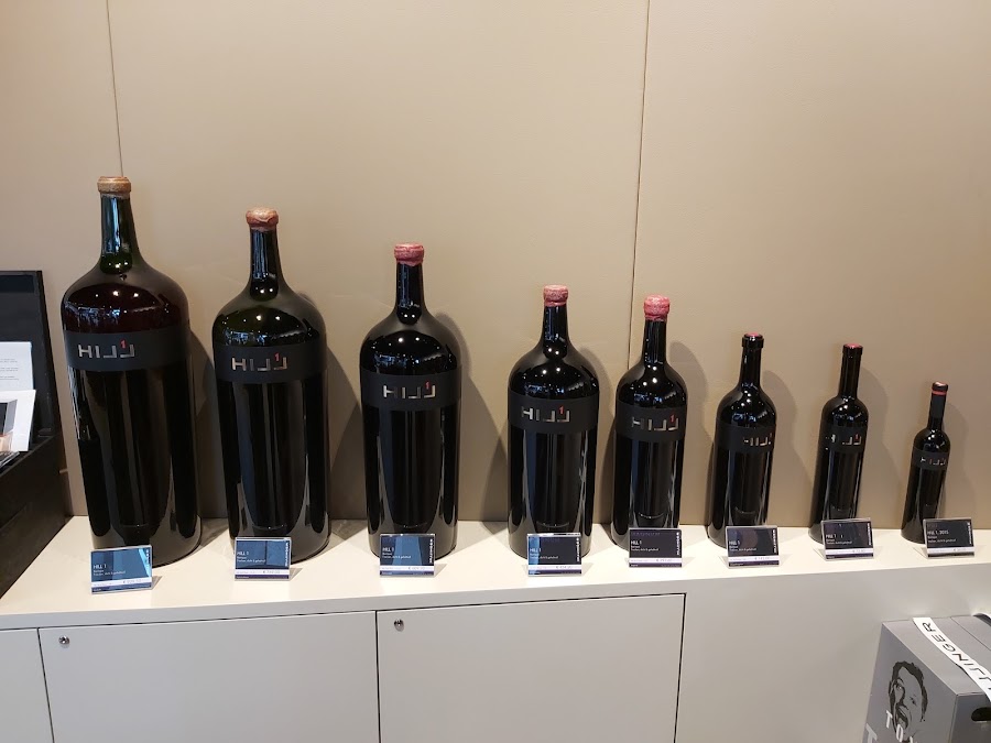 Leo HILLINGER Wineshop & Bar Parndorf Fashion Outlet — fotka 4
