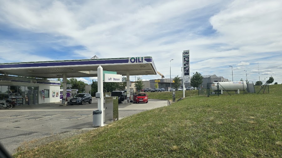 Oil — fotka 1