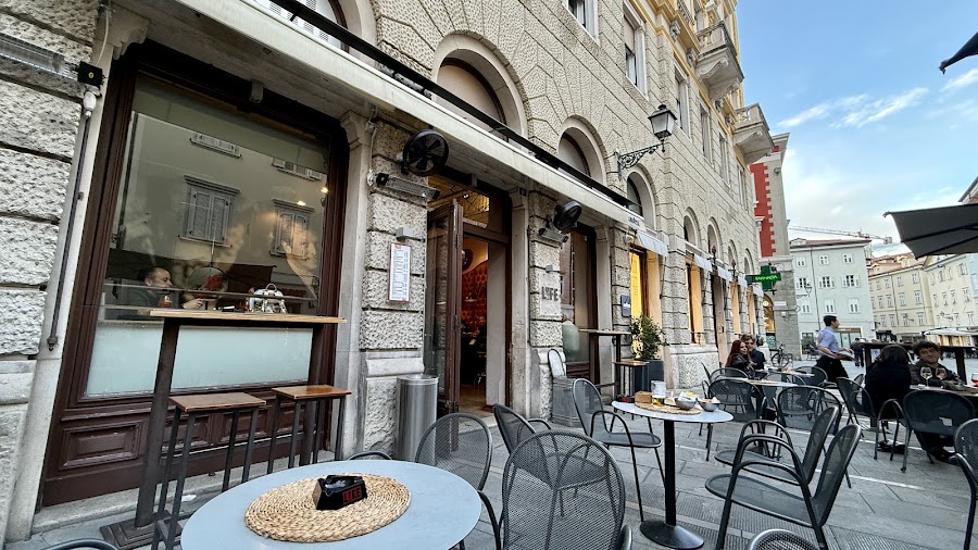 LIFE CAFè TRIESTE — fotka 4