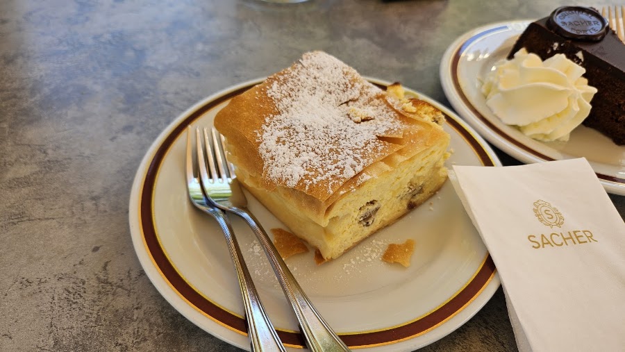 Café Sacher Parndorf — fotka 2