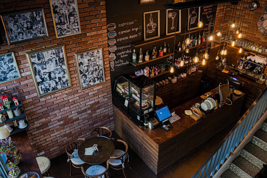 Vintage Bistro Cafe — fotka 3