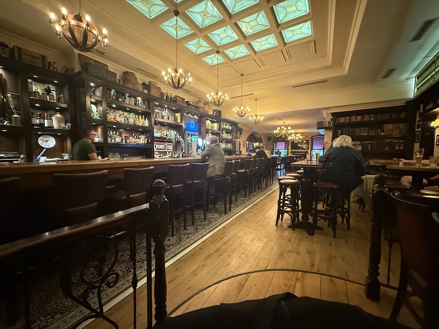 The James Joyce Irish Pub — fotka 4