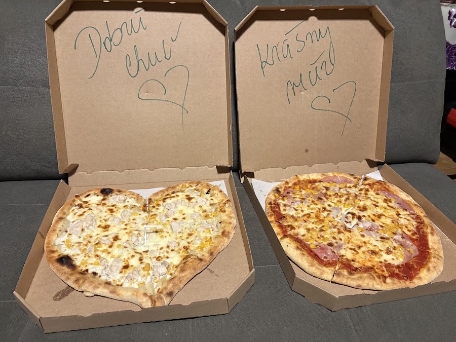 Pizza Piccolino - Pizzeria - Donášková služba — fotka 3