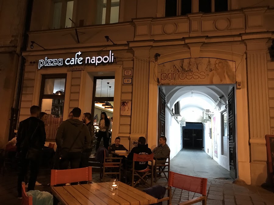 Pizza Cafe Napoli — fotka 1